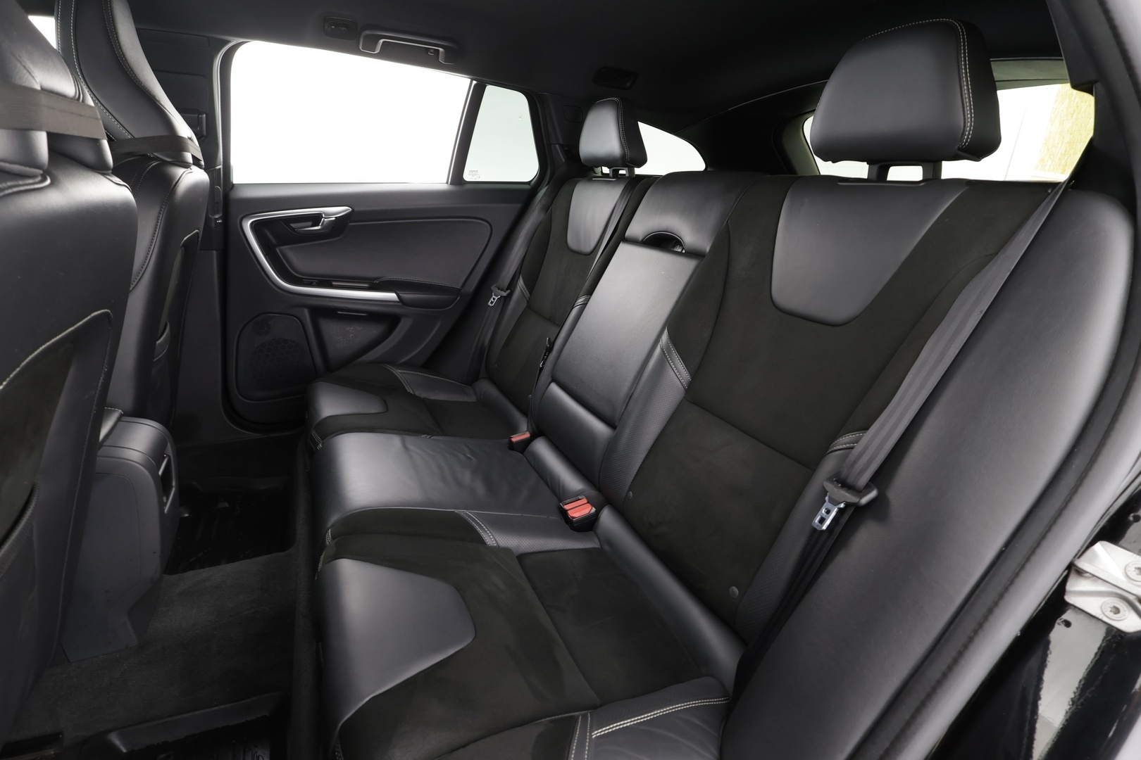 VOLVO V60 2017