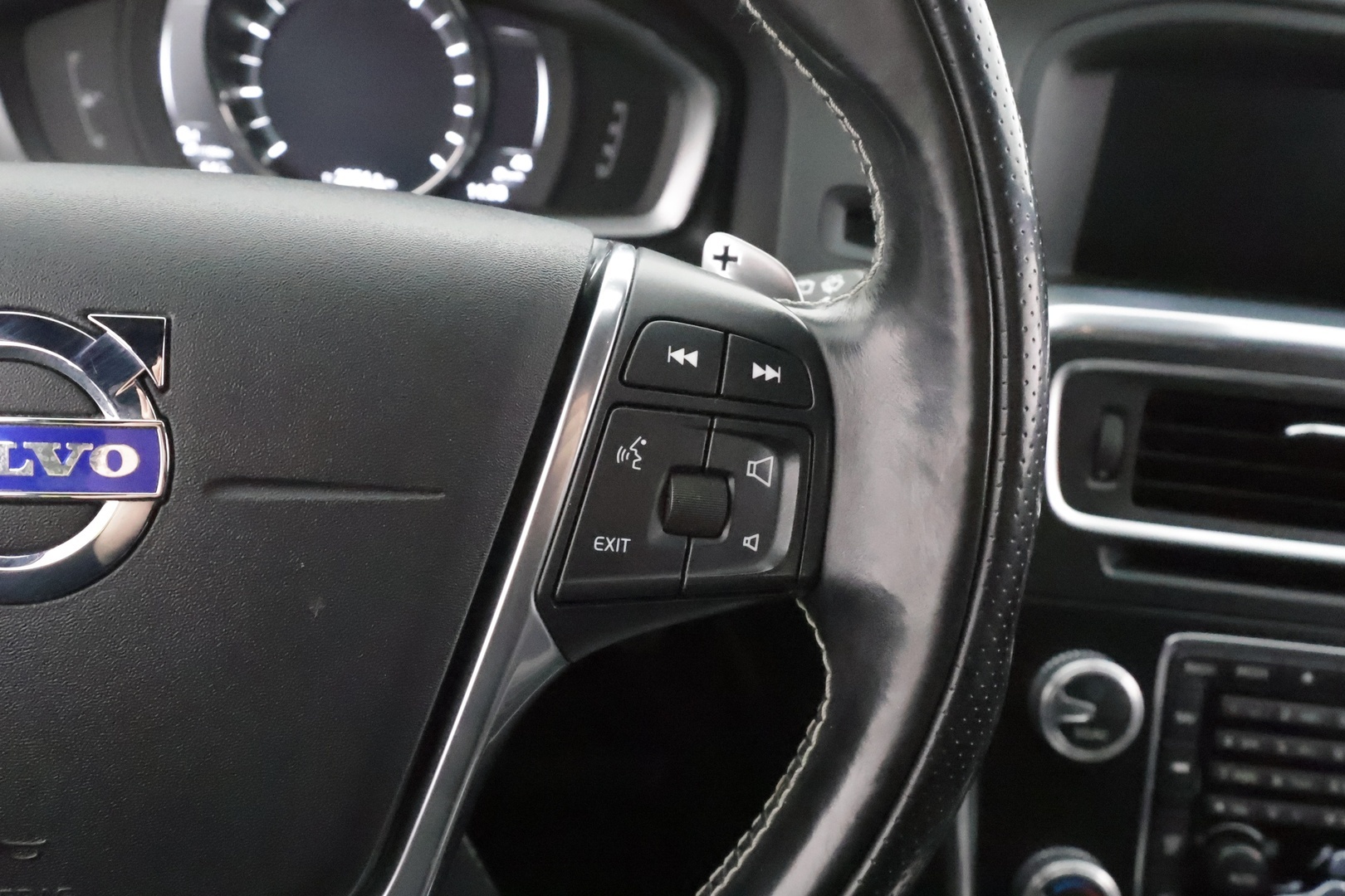 VOLVO V60 2017