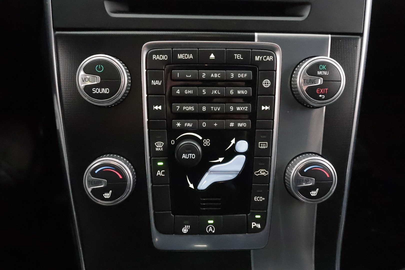 VOLVO V60 2017