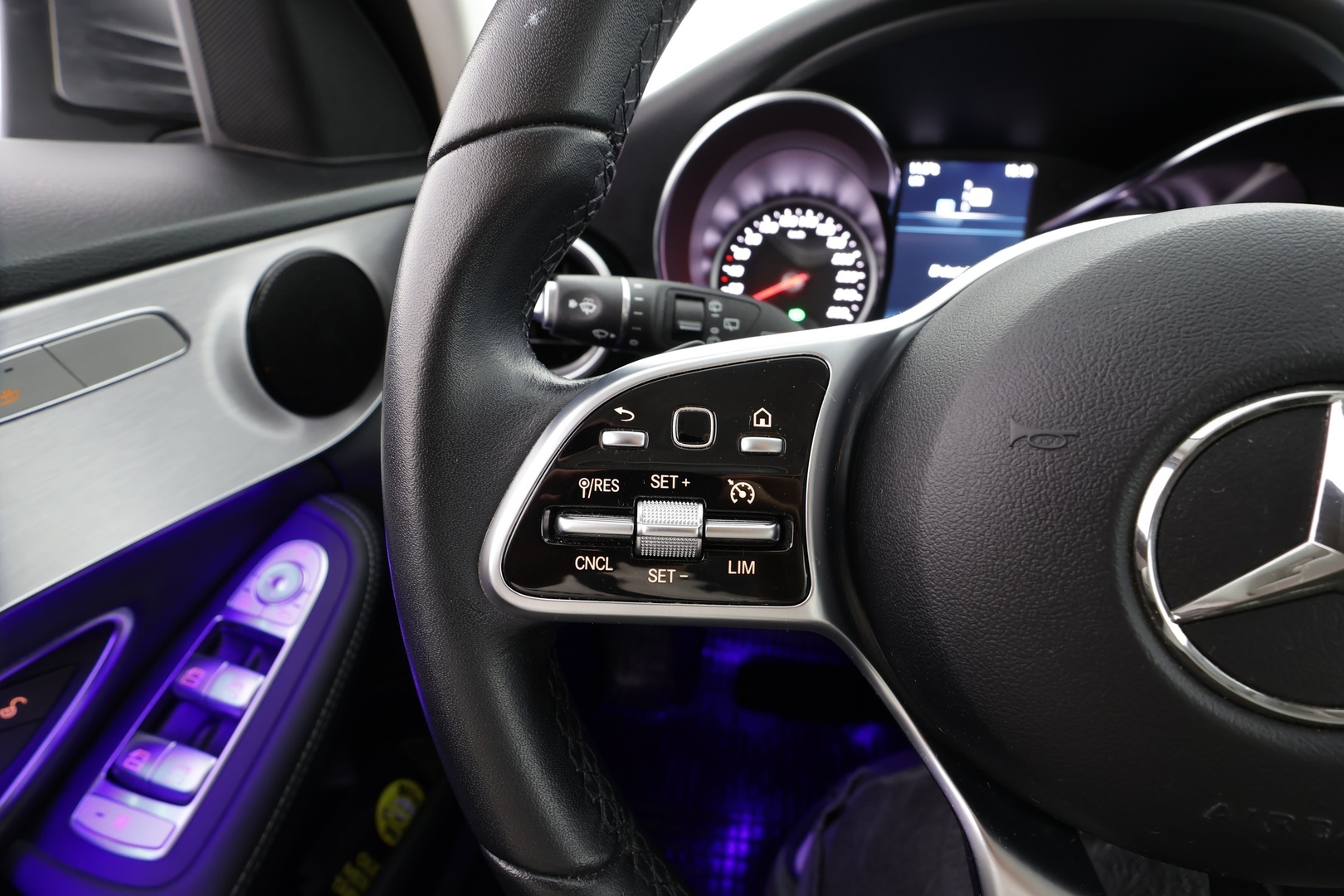 MERCEDES-BENZ C 2020