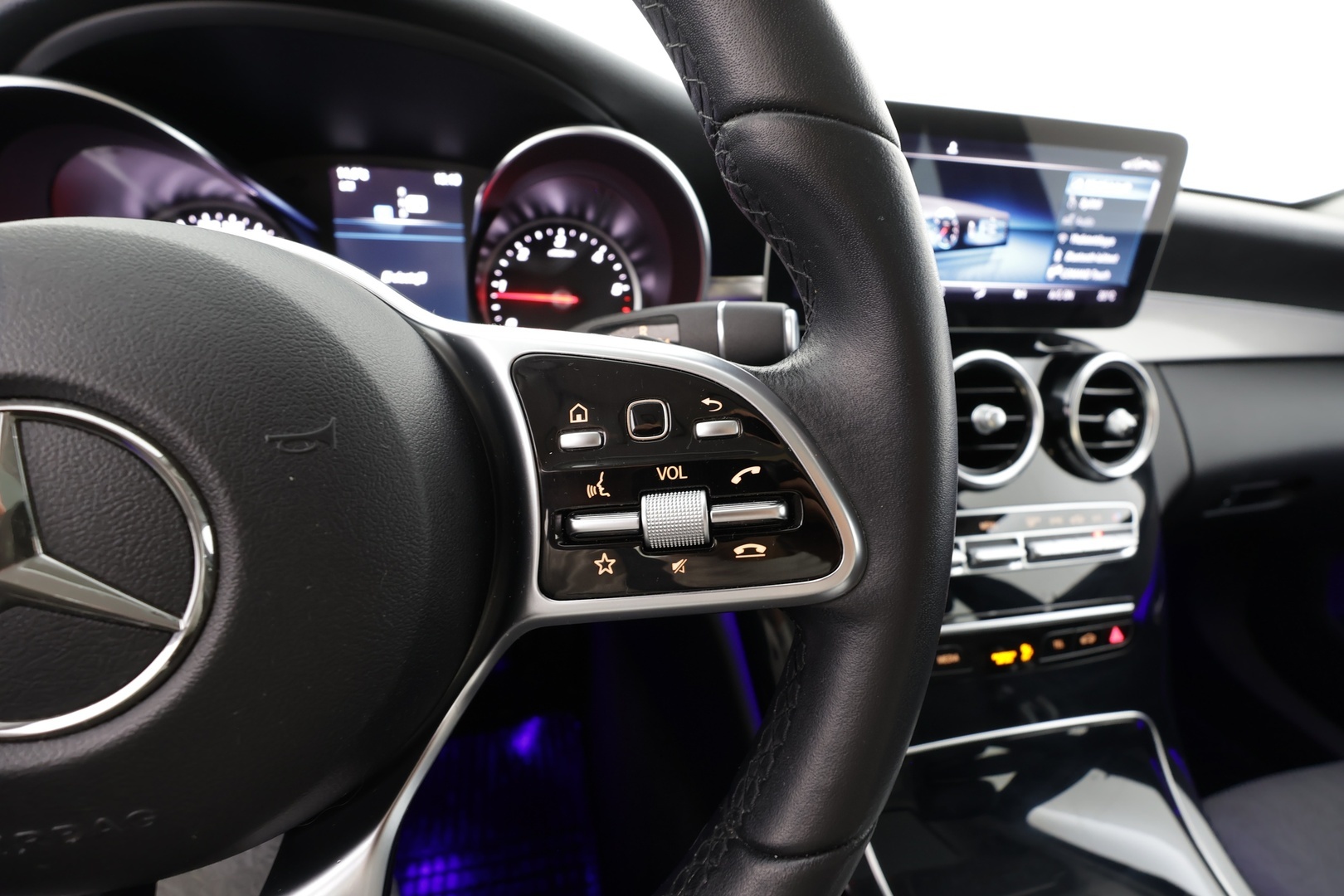 MERCEDES-BENZ C 2020