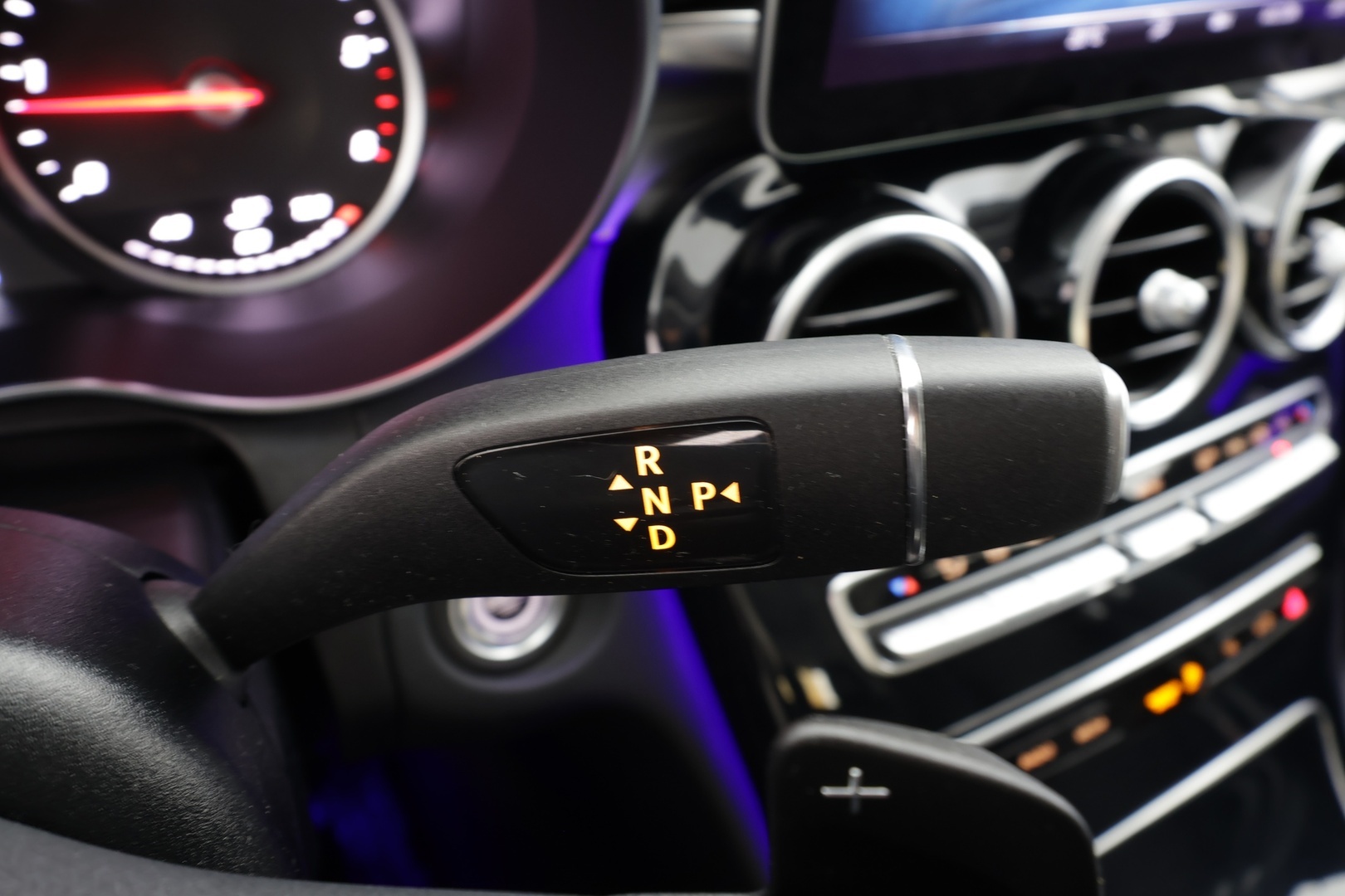 MERCEDES-BENZ C 2020