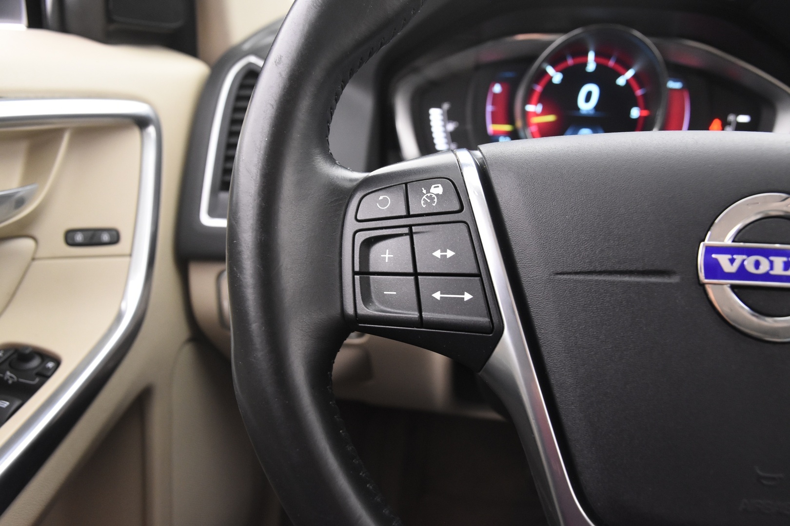 VOLVO XC60 2014