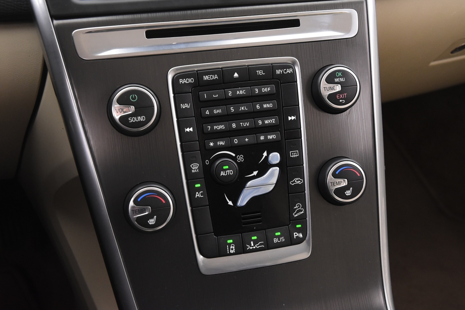 VOLVO XC60 2014