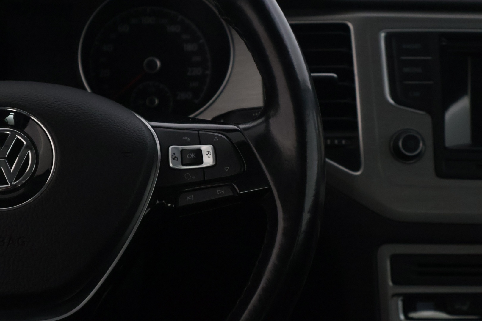 VOLKSWAGEN Golf Sportsvan 2016
