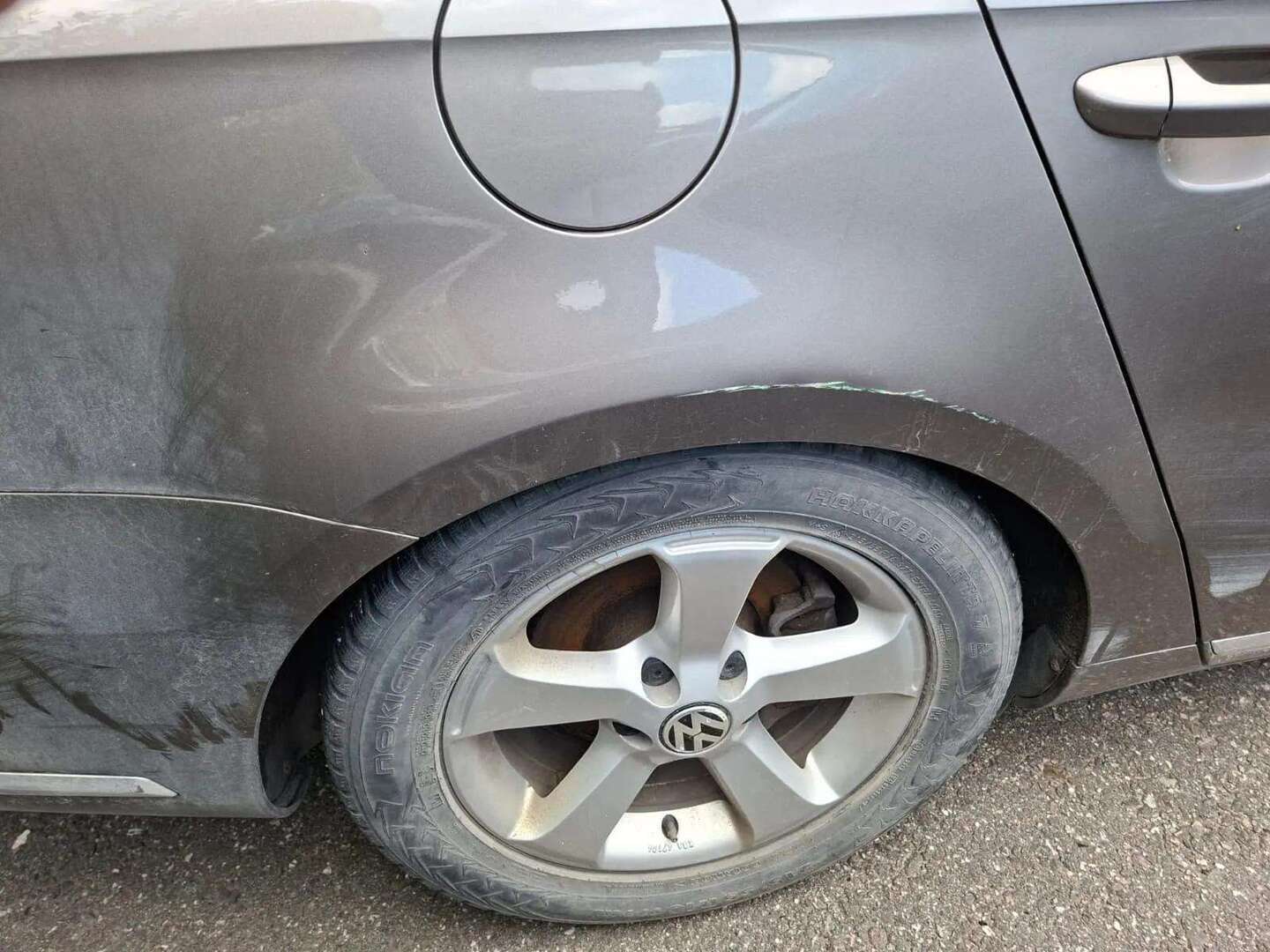 VOLKSWAGEN Passat 2011