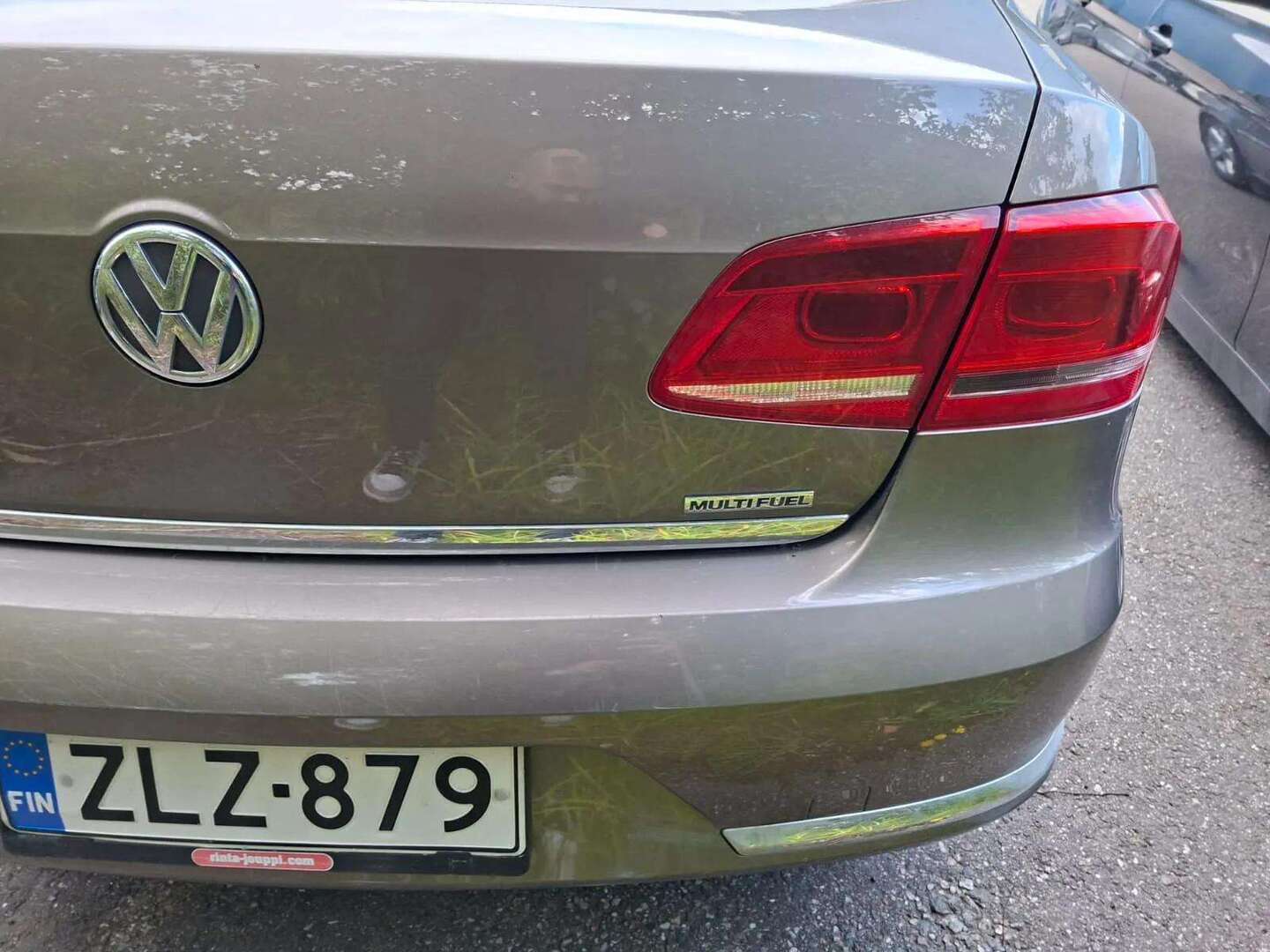 VOLKSWAGEN Passat 2011