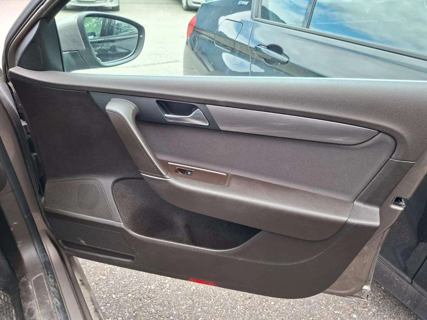 VOLKSWAGEN Passat 2011