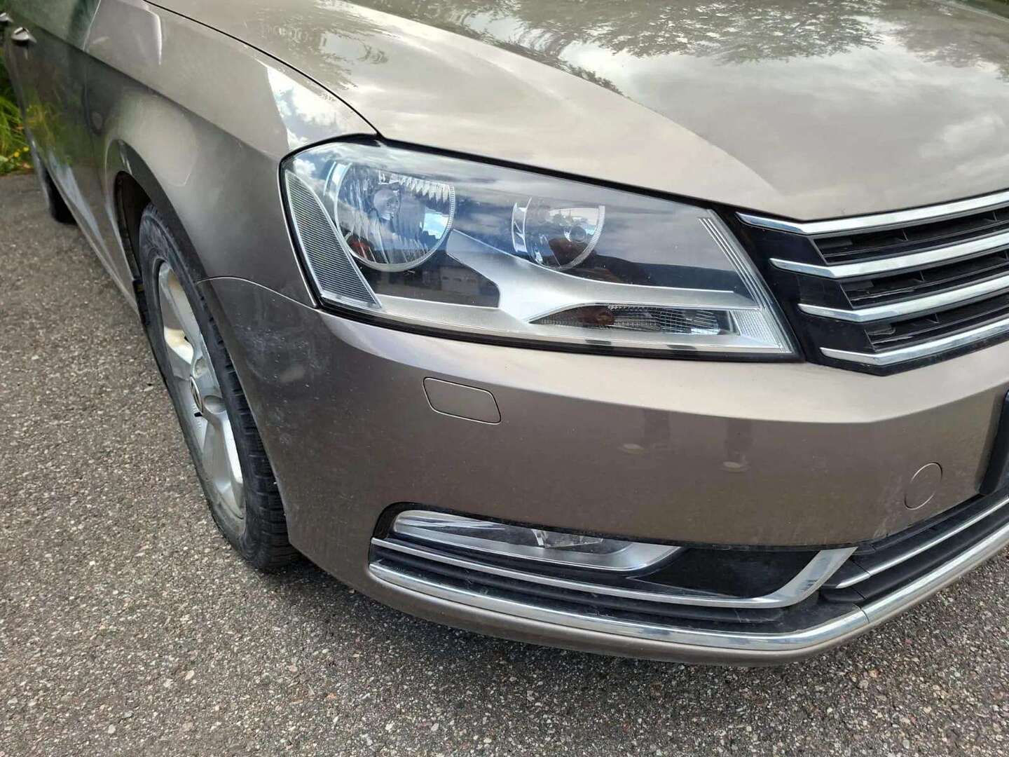 VOLKSWAGEN Passat 2011