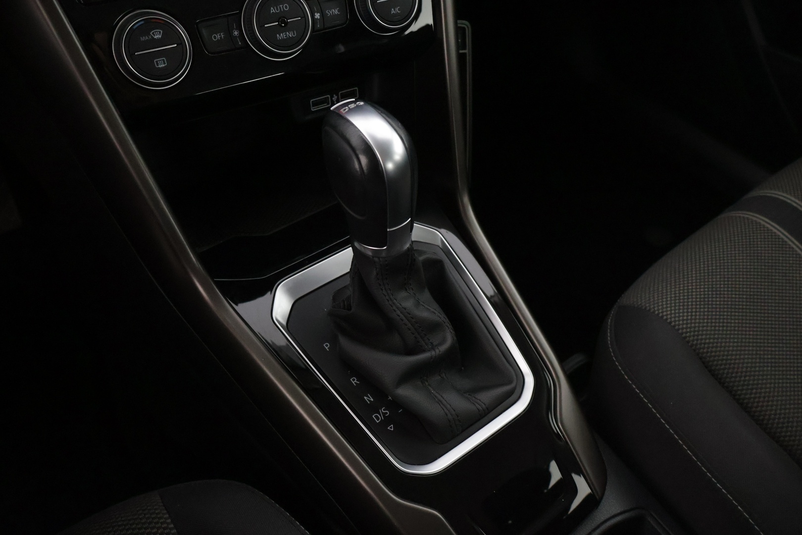 VOLKSWAGEN T-Roc 2018