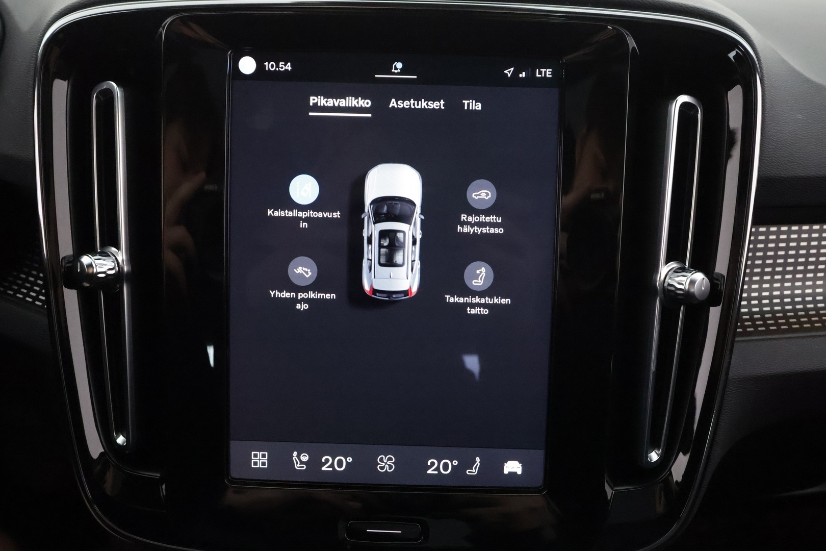 VOLVO XC40 2022