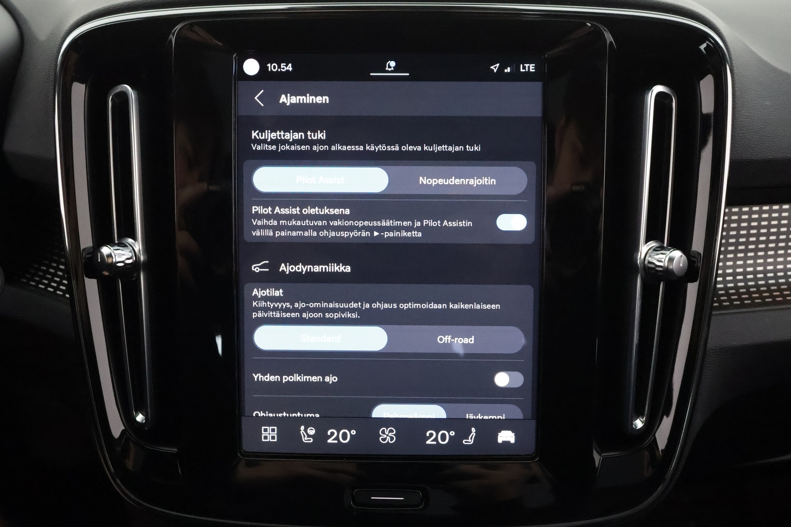 VOLVO XC40 2022