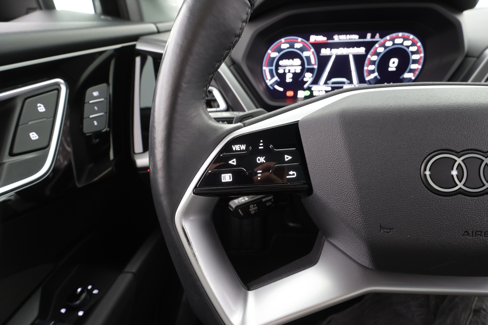 AUDI Q4 e-tron 2022