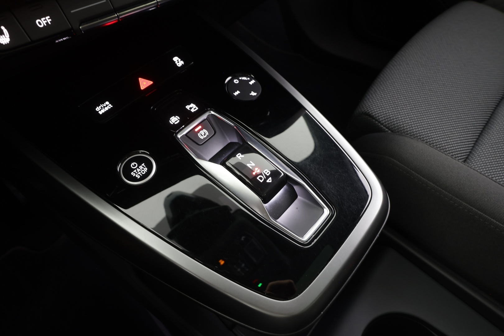 AUDI Q4 e-tron 2022