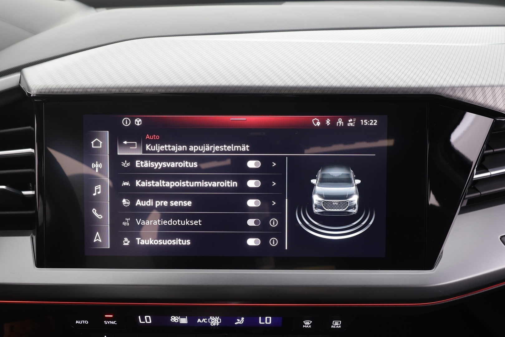 AUDI Q4 e-tron 2022