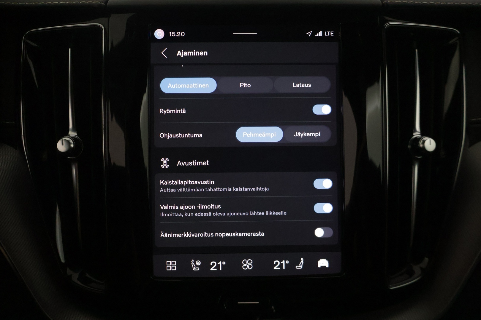 VOLVO XC60 2022