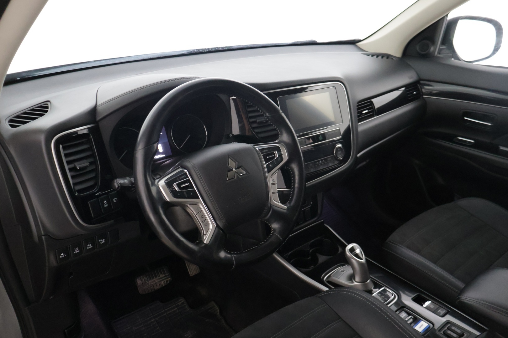 MITSUBISHI Outlander PHEV 2019