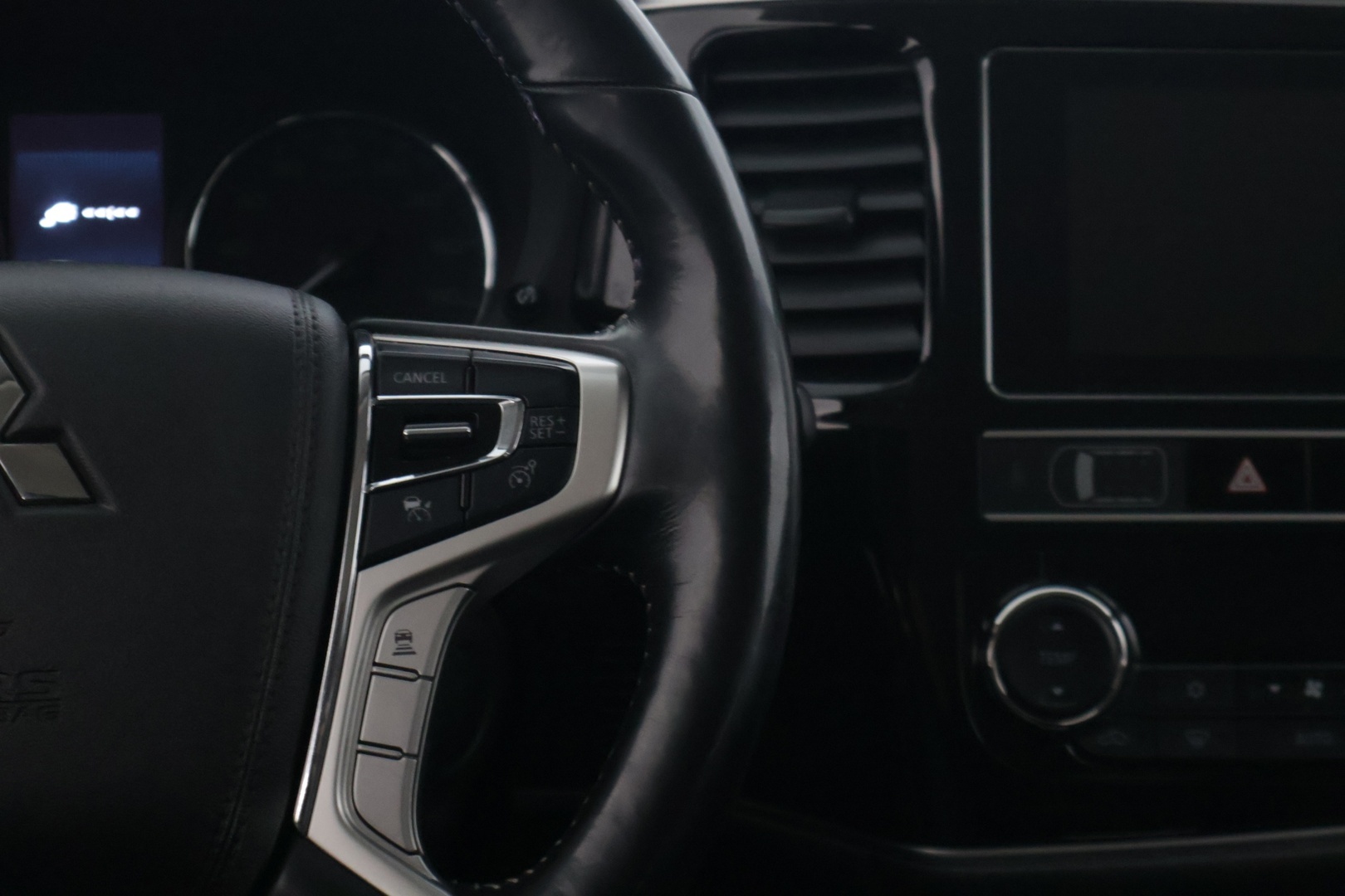 MITSUBISHI Outlander PHEV 2019