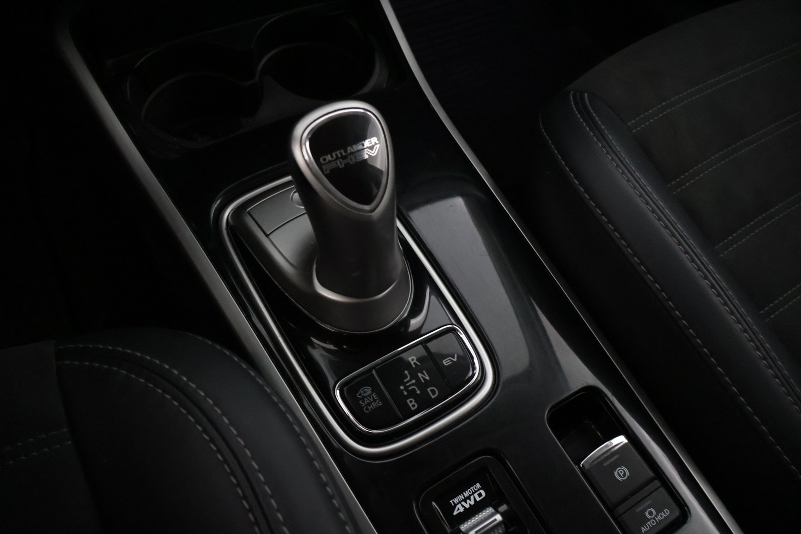 MITSUBISHI Outlander PHEV 2019