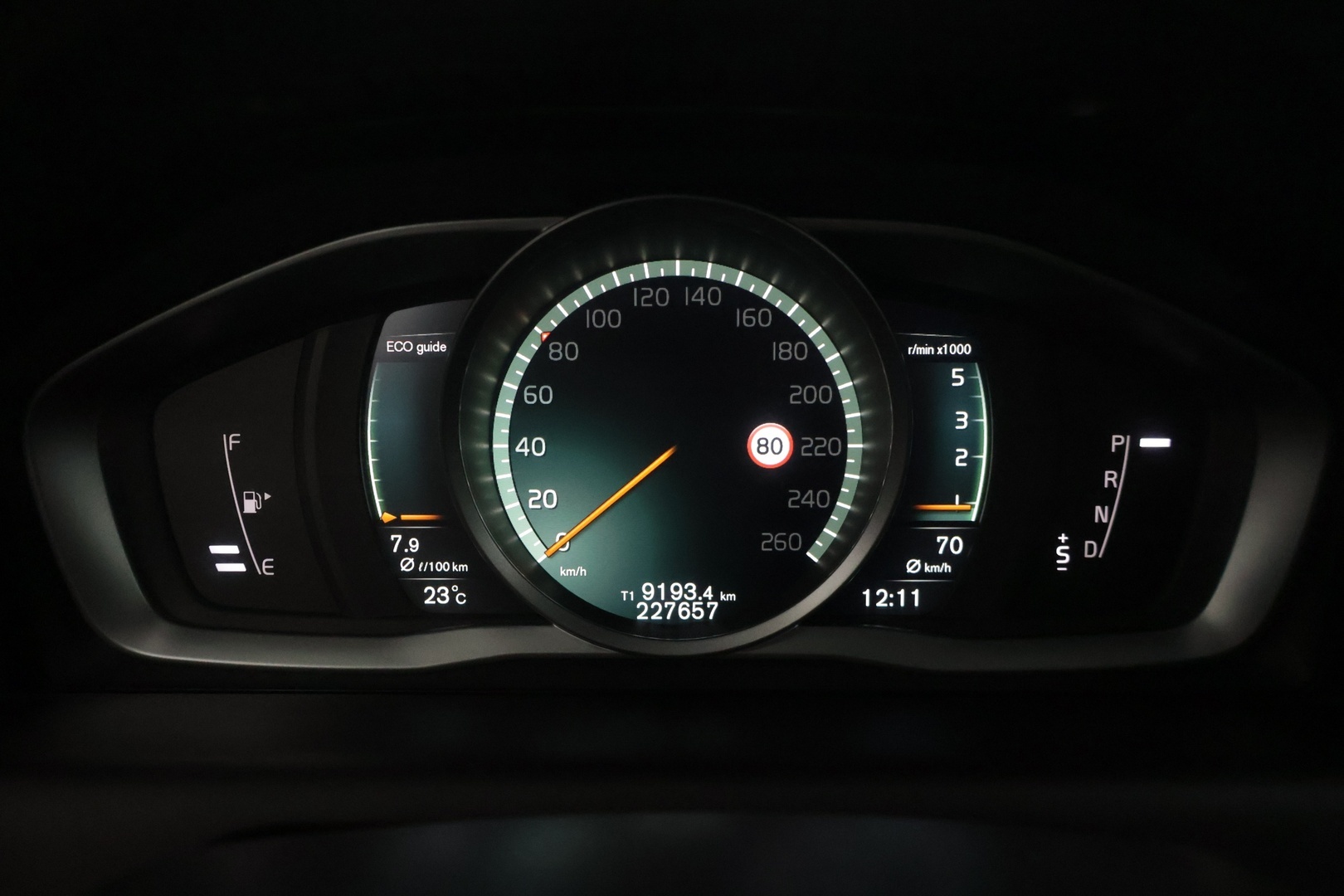 VOLVO XC60 2017