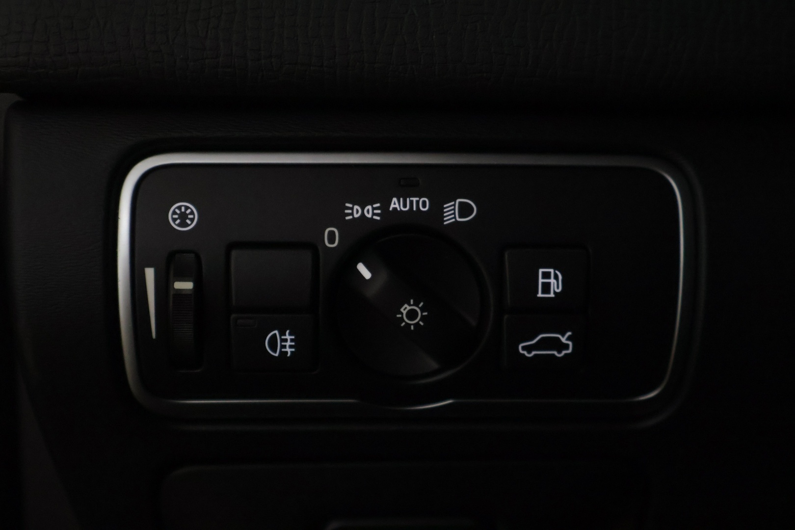 VOLVO XC60 2017