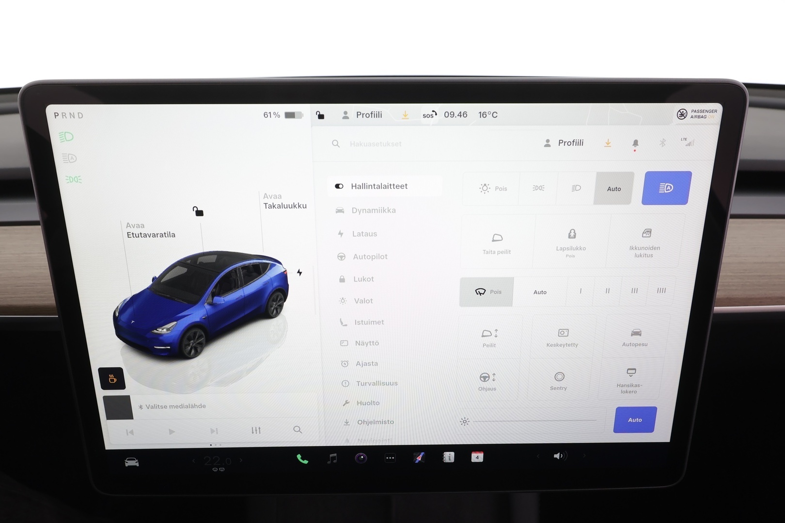 TESLA Model Y 2025