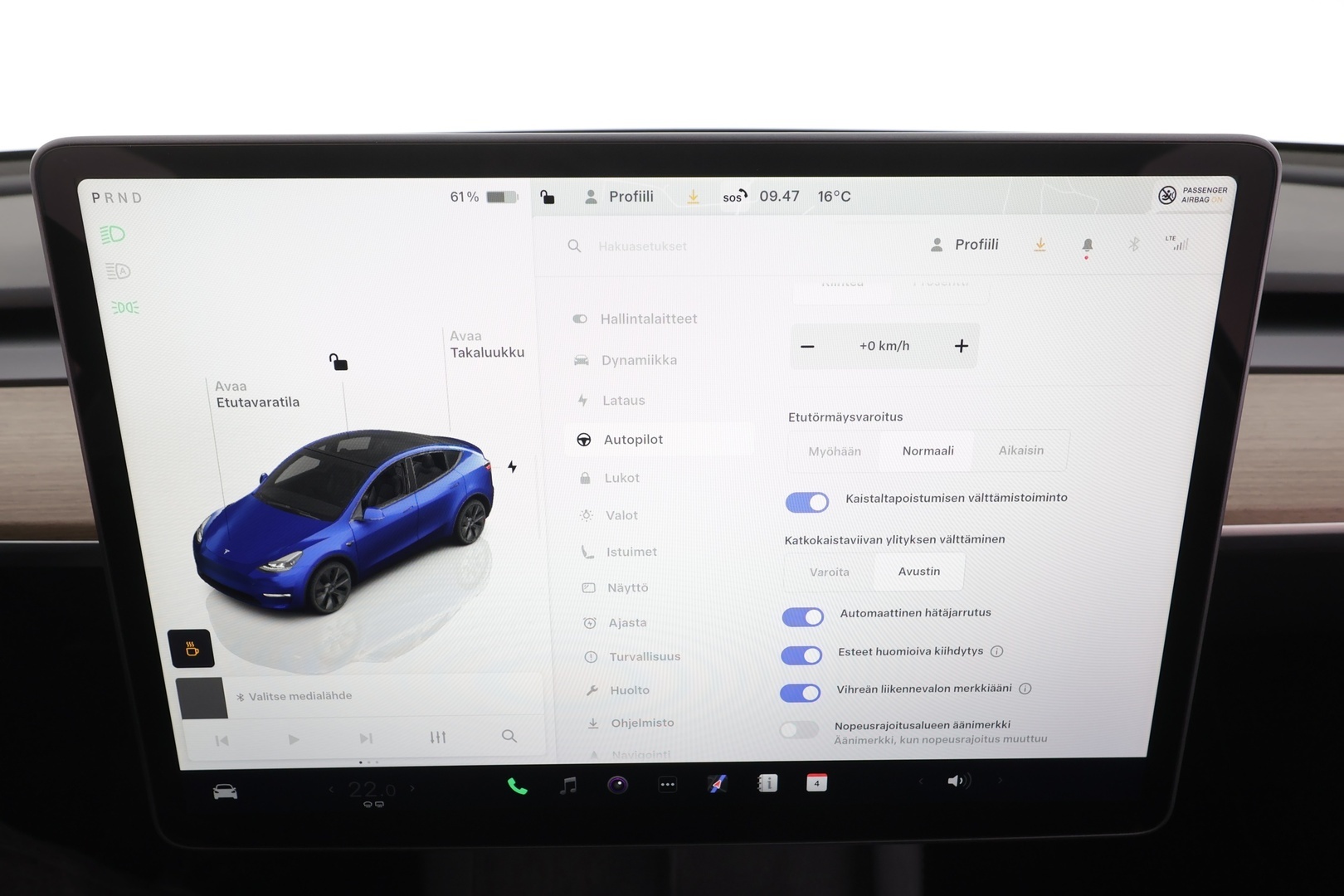 TESLA Model Y 2025