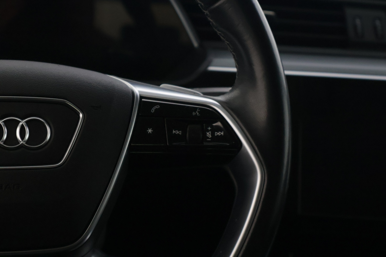 AUDI Q8 e-tron 2024