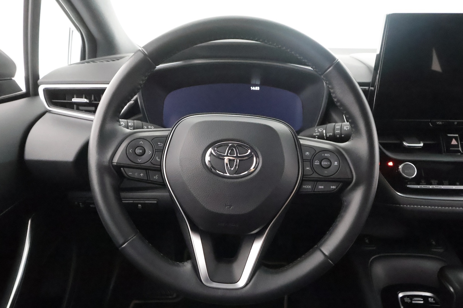 TOYOTA COROLLA 2024