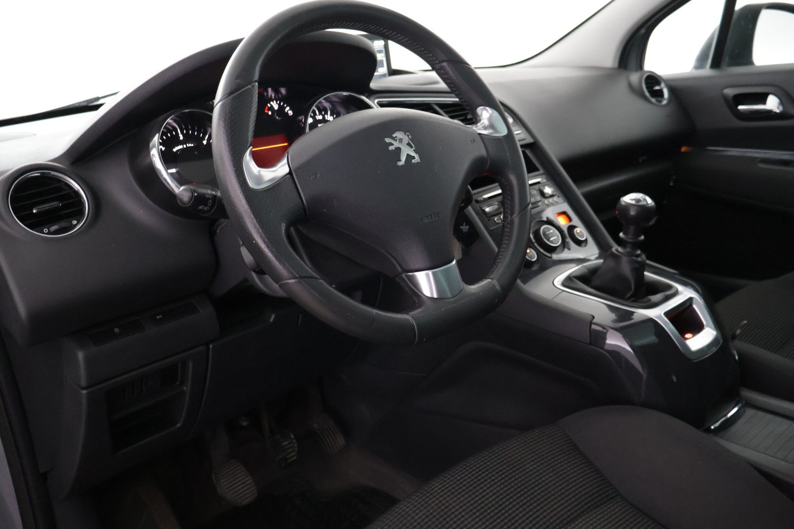 PEUGEOT 5008 2014