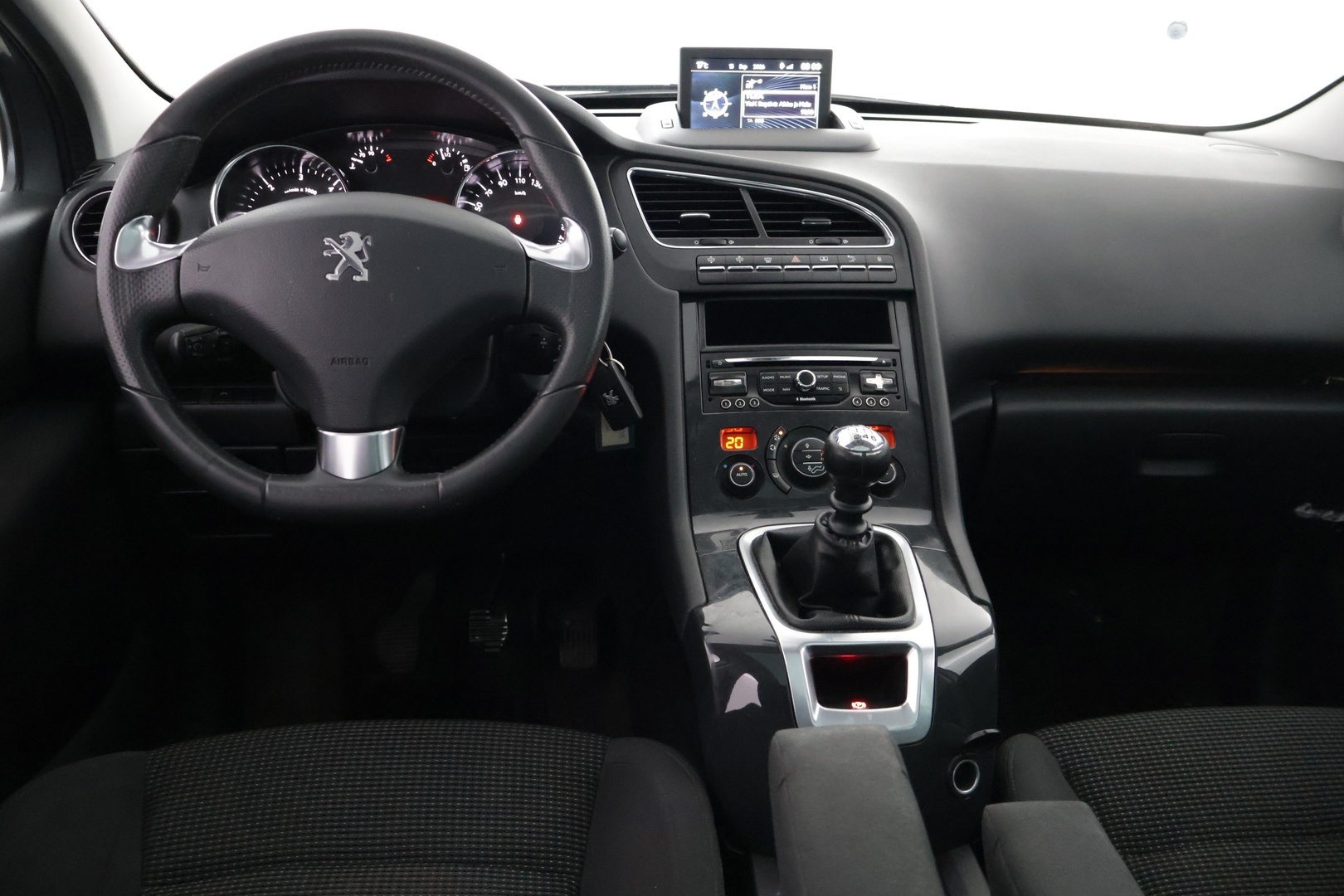 PEUGEOT 5008 2014