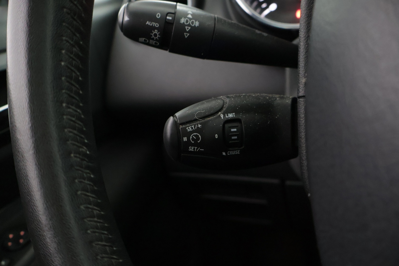 PEUGEOT 5008 2014