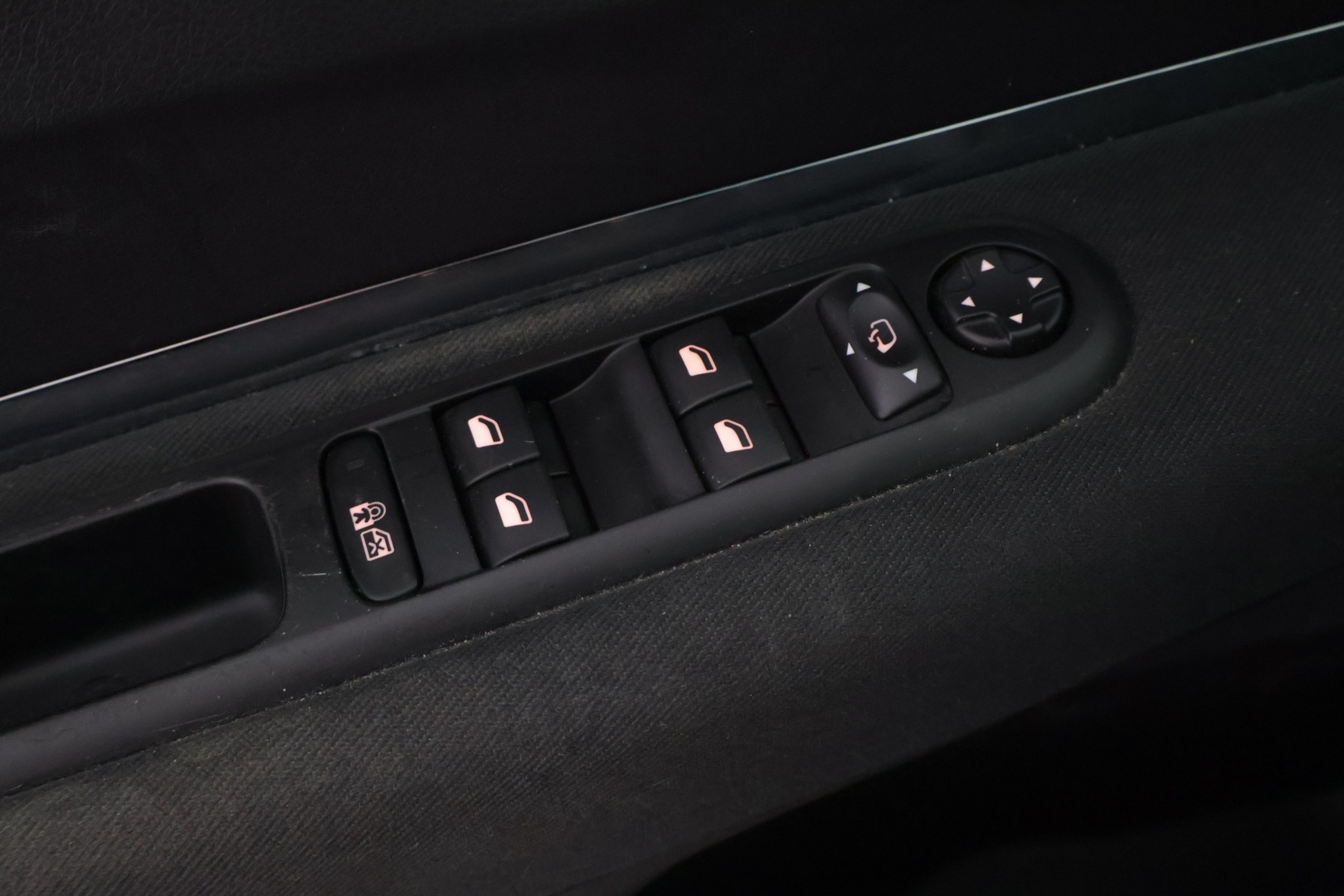 PEUGEOT 5008 2014