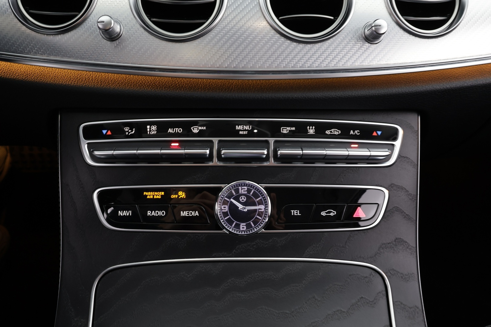 MERCEDES-BENZ E 2019