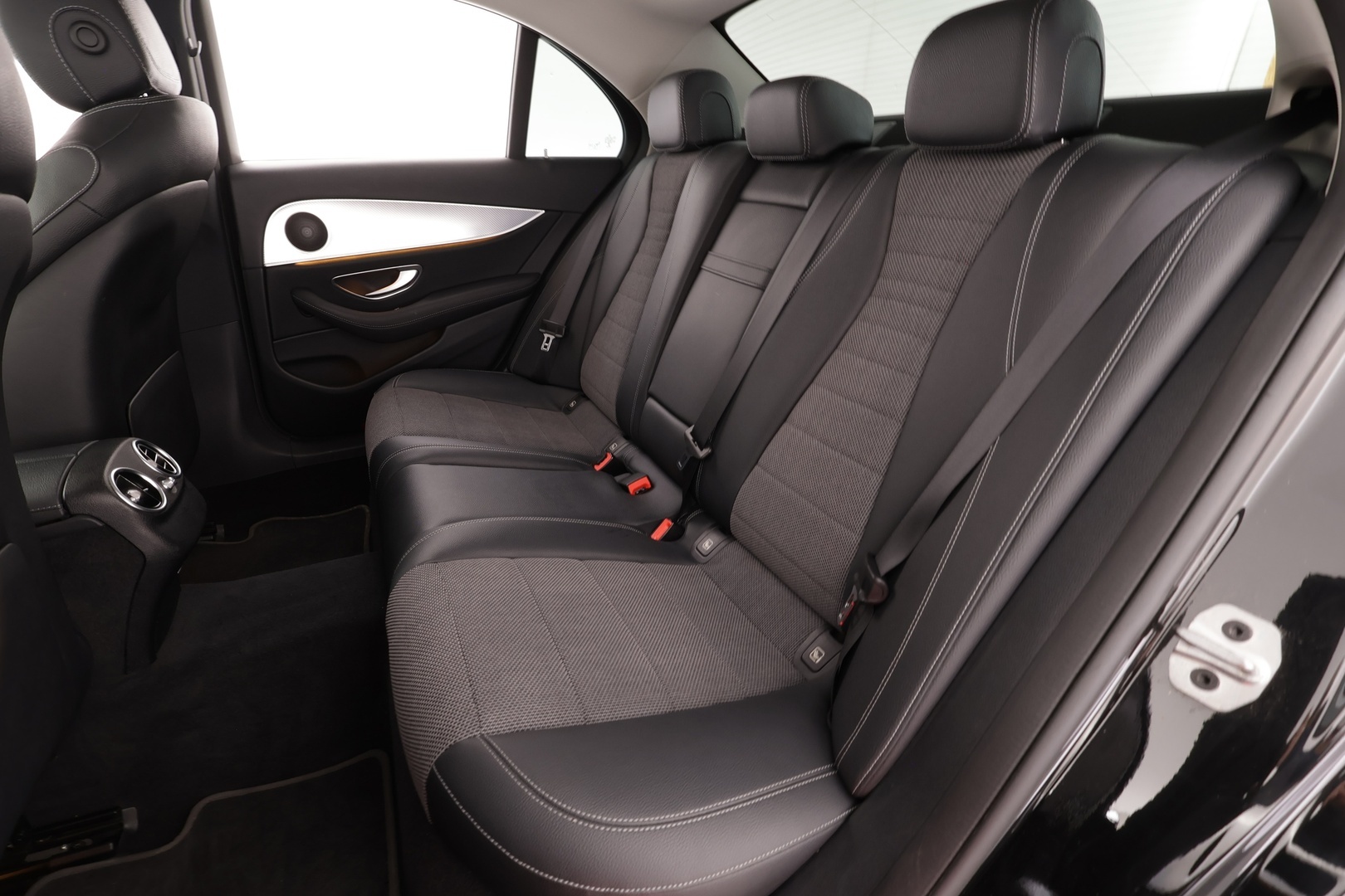 MERCEDES-BENZ E 2019