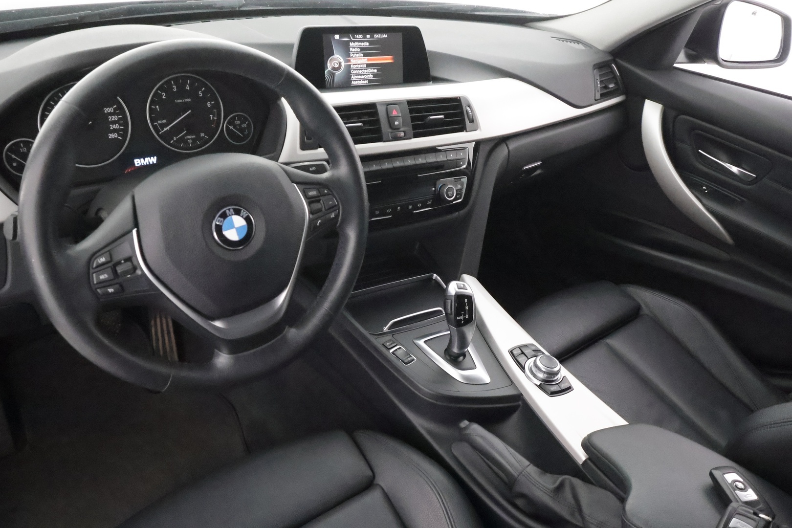 BMW 320 2017