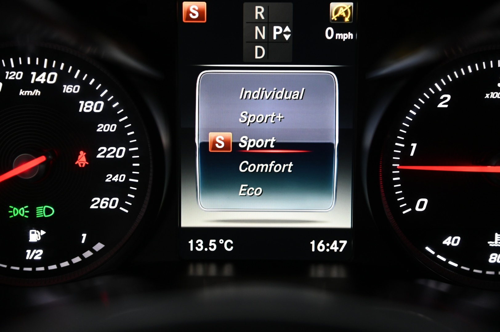 MERCEDES-BENZ C 2016