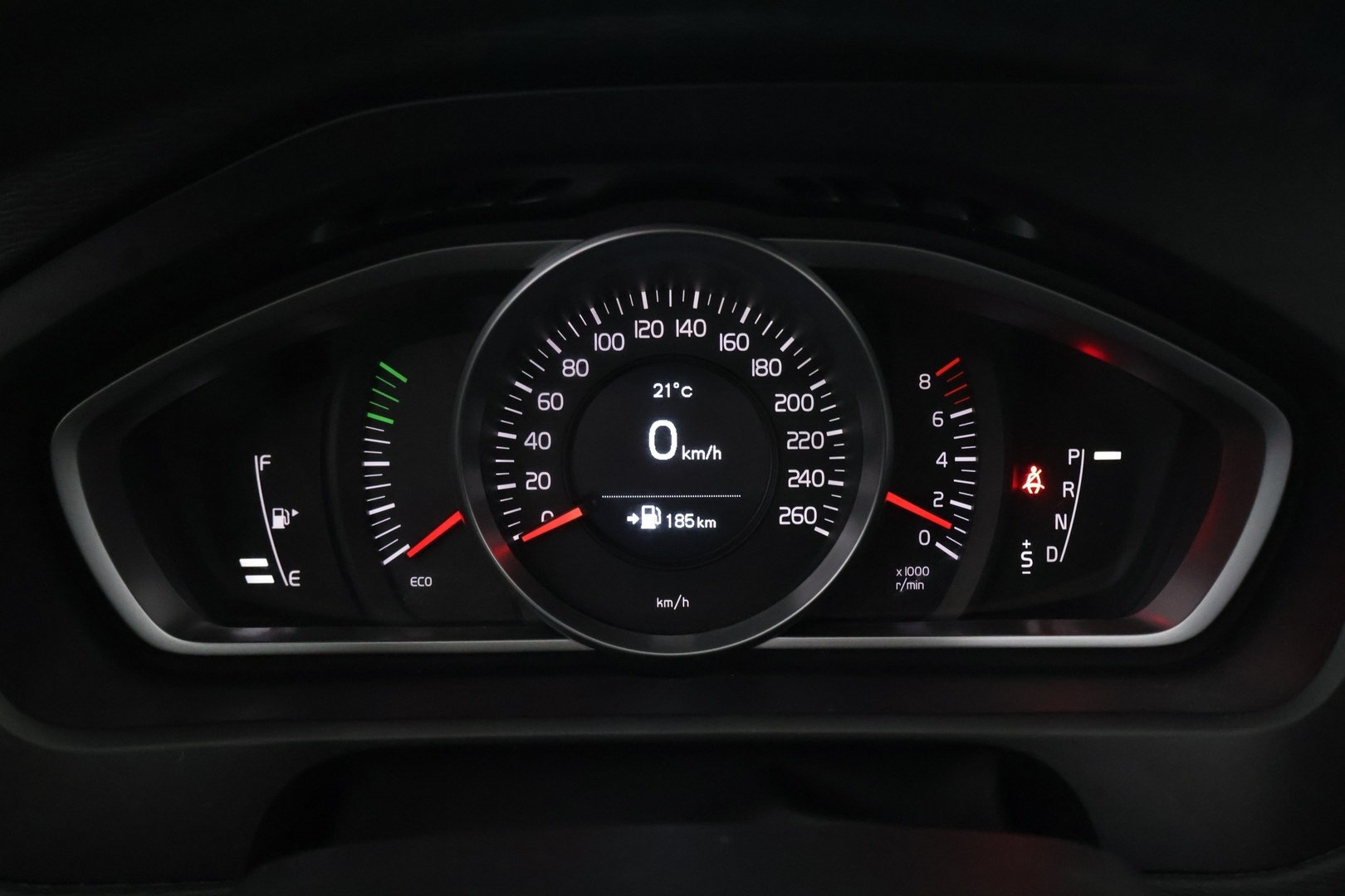 VOLVO V40 2018