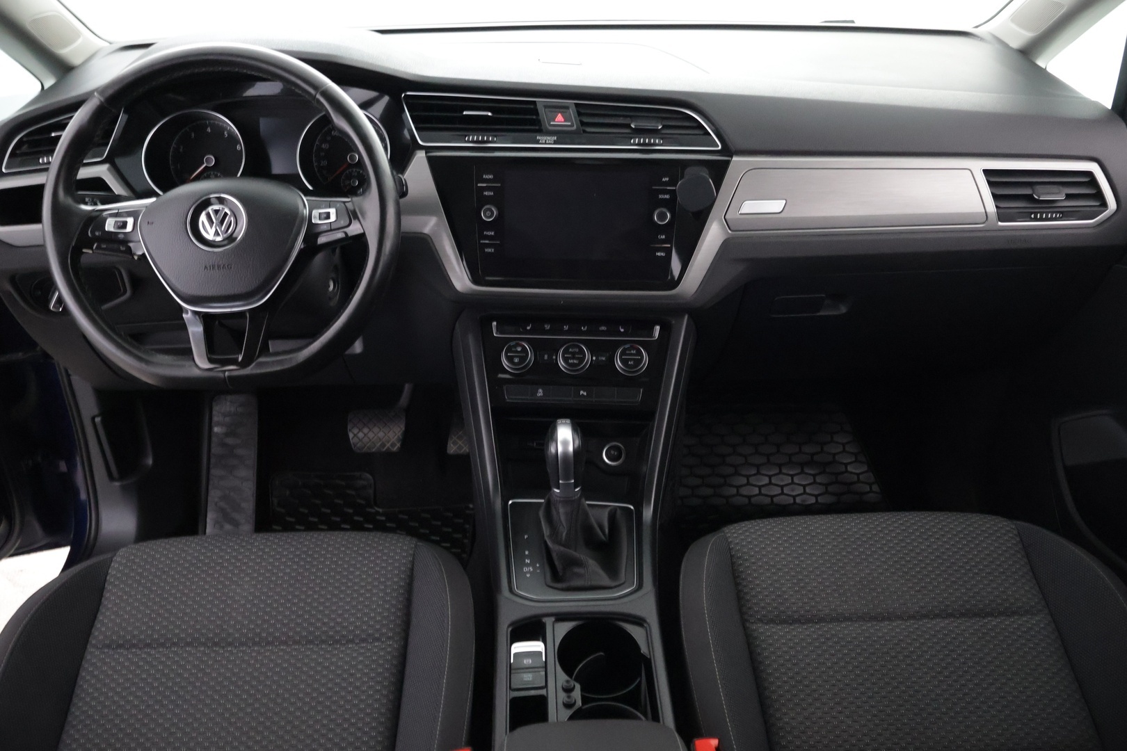 VOLKSWAGEN Touran 2019