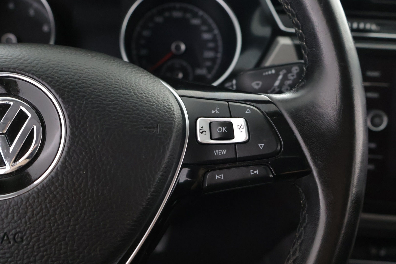 VOLKSWAGEN Touran 2019