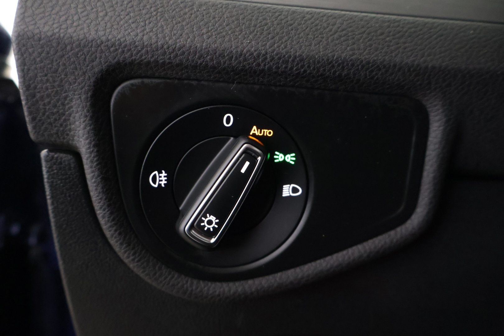 VOLKSWAGEN Touran 2019