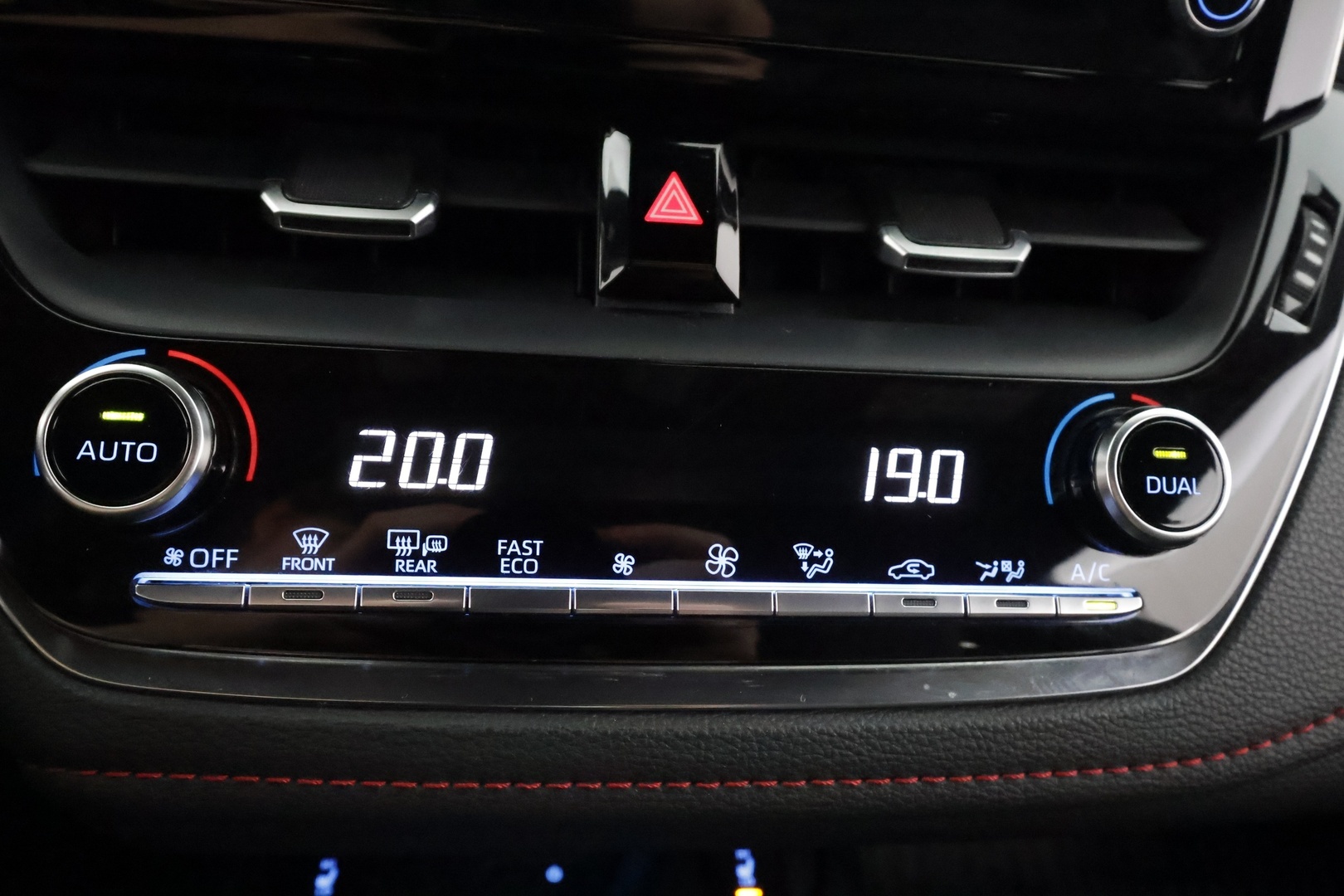 TOYOTA Corolla 2019