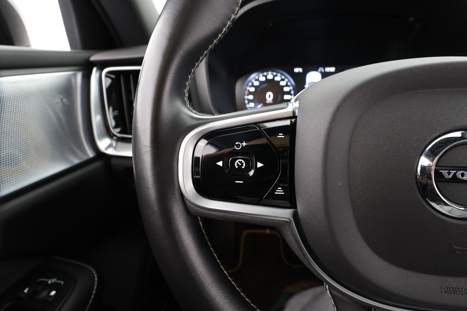 VOLVO S60 2020