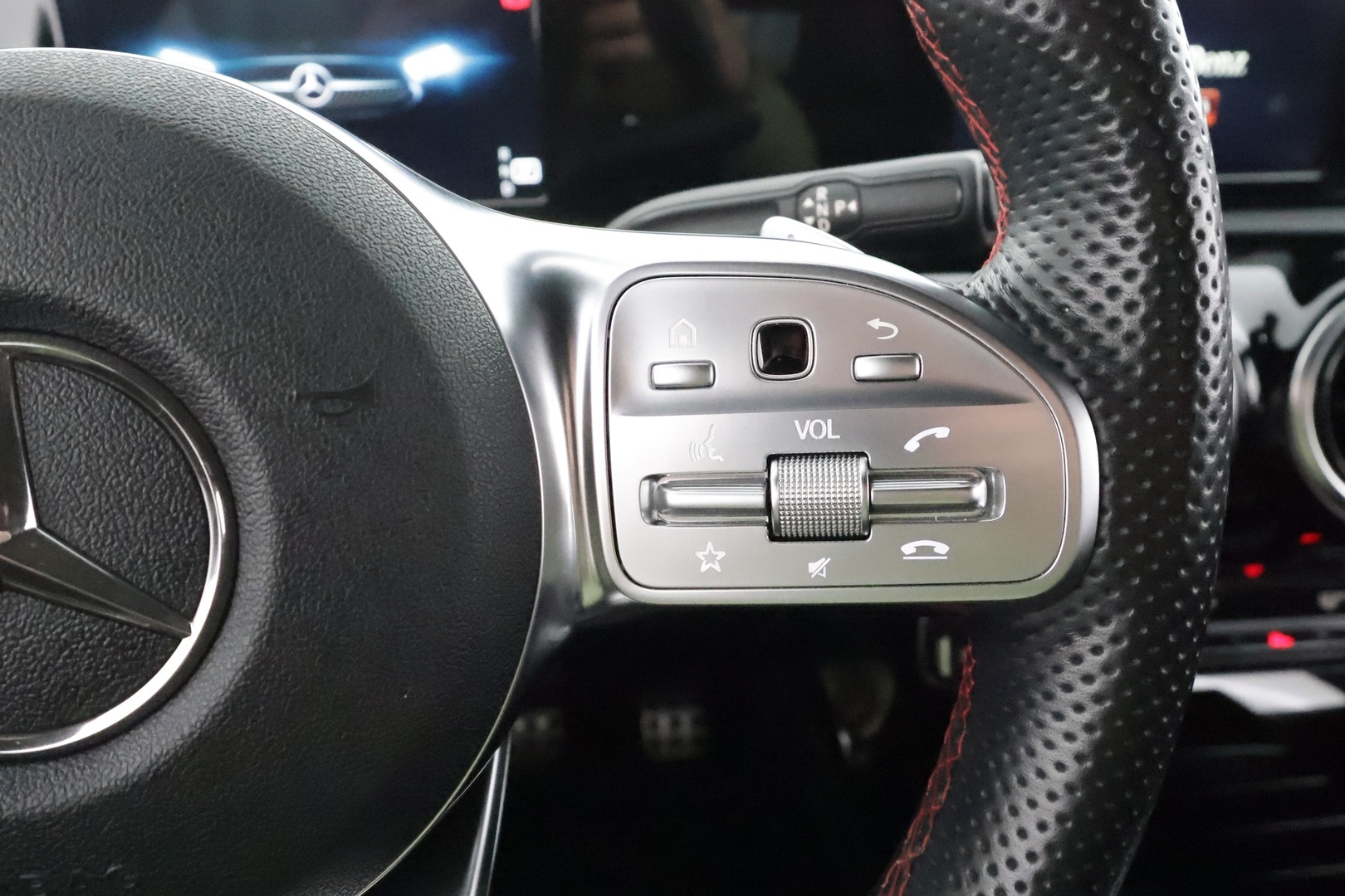 MERCEDES-BENZ CLA 2020