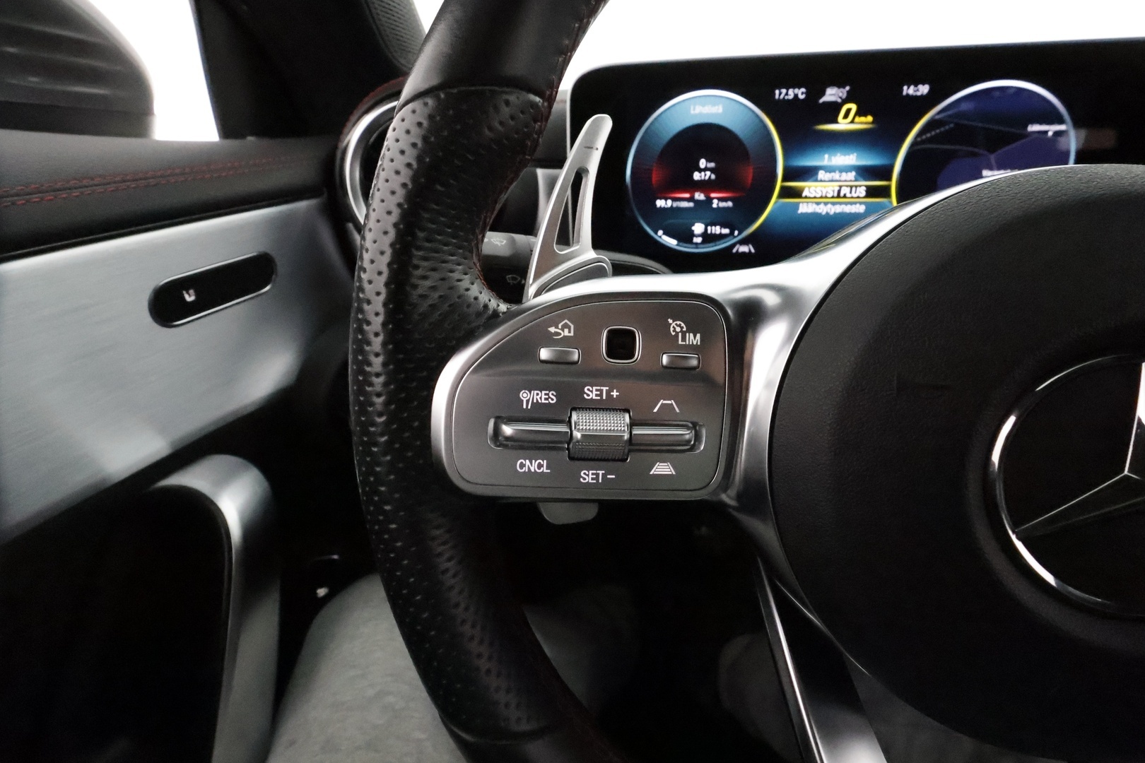 MERCEDES-BENZ CLA 2020