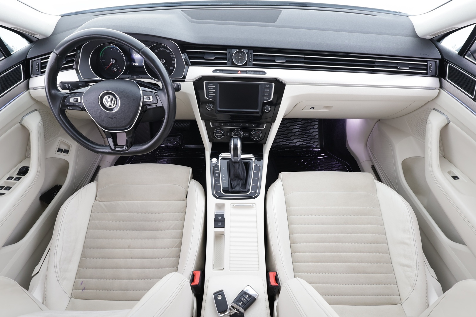 VOLKSWAGEN Passat 2017