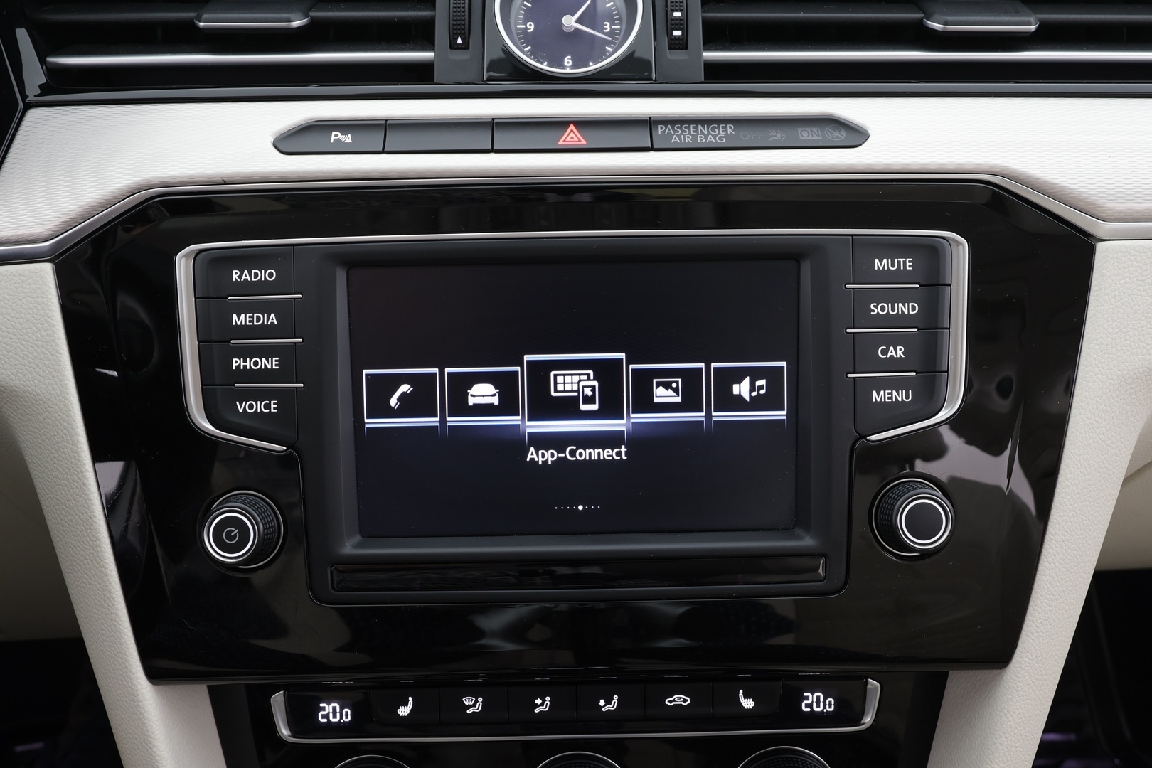 VOLKSWAGEN Passat 2017