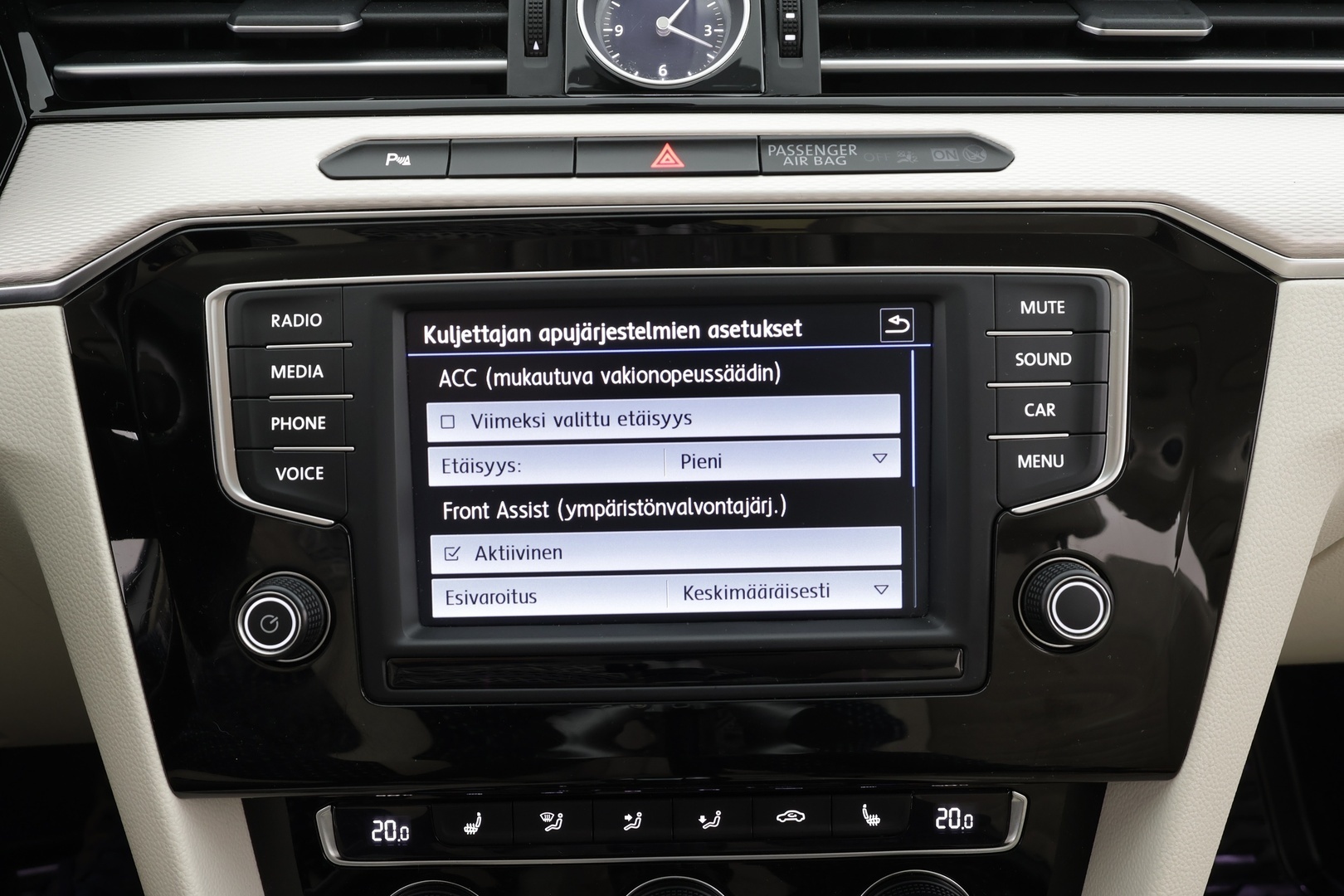 VOLKSWAGEN Passat 2017