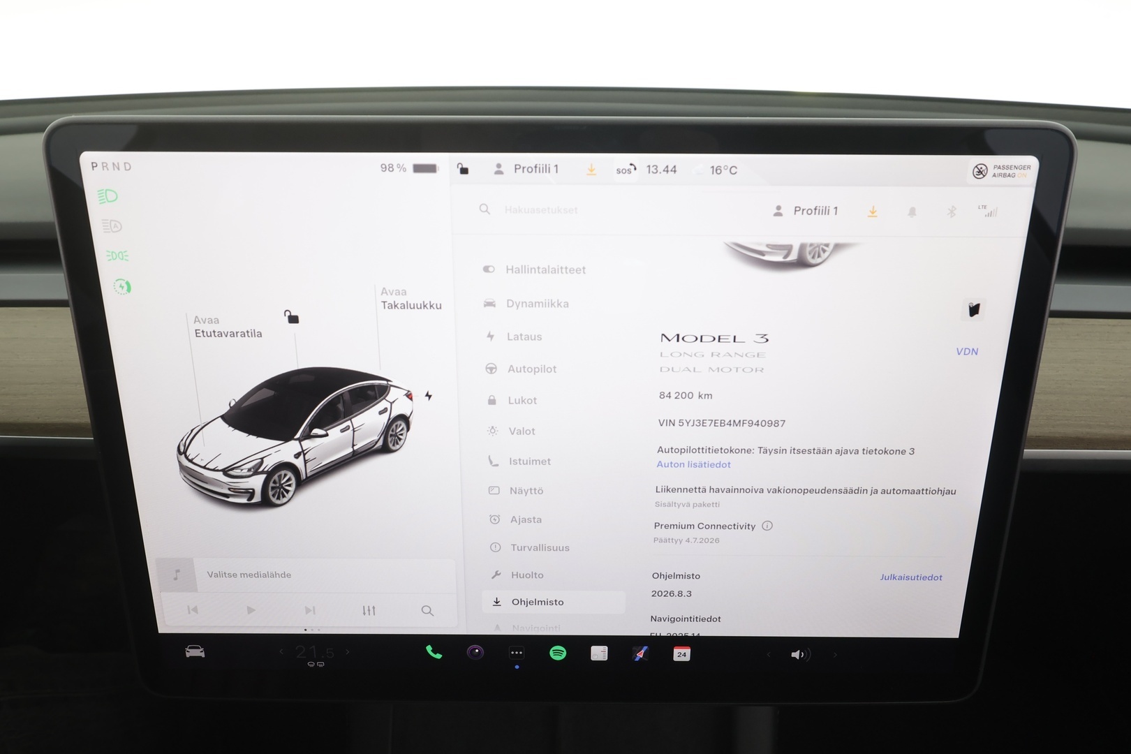 TESLA Model 3 2021