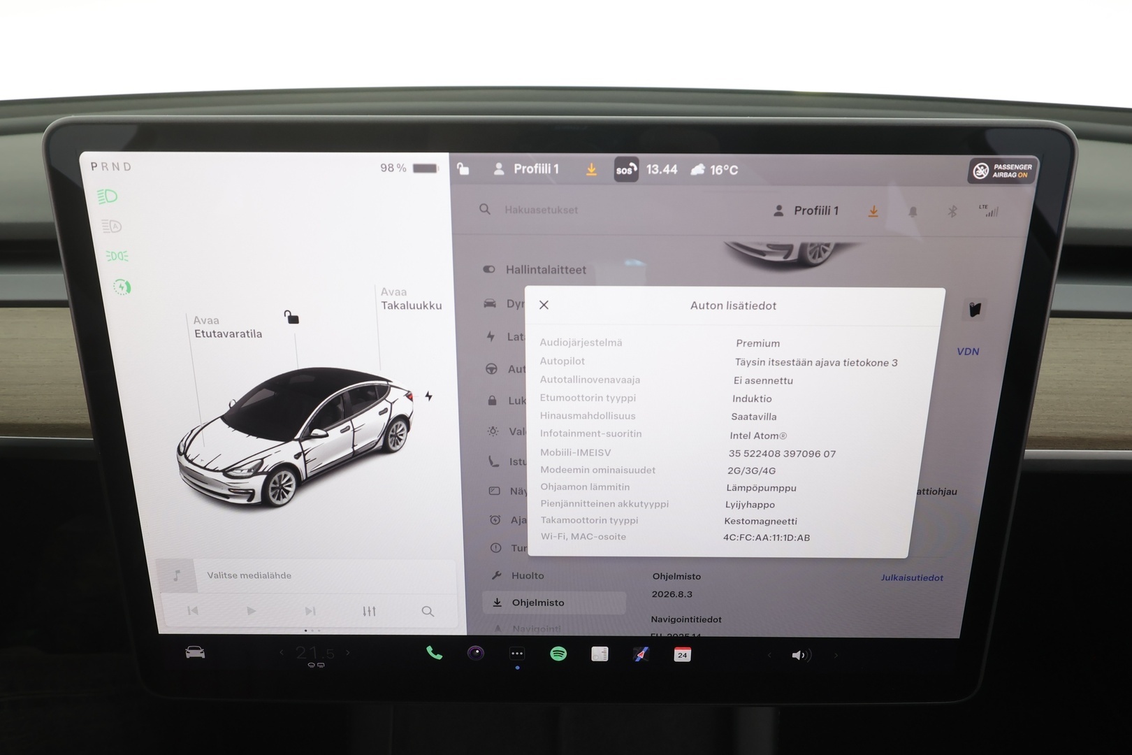 TESLA Model 3 2021